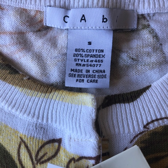 🆕CAbi Rose Yellow Print Snap Crop Cardigan 3/4 Sl - Picture 3 of 7